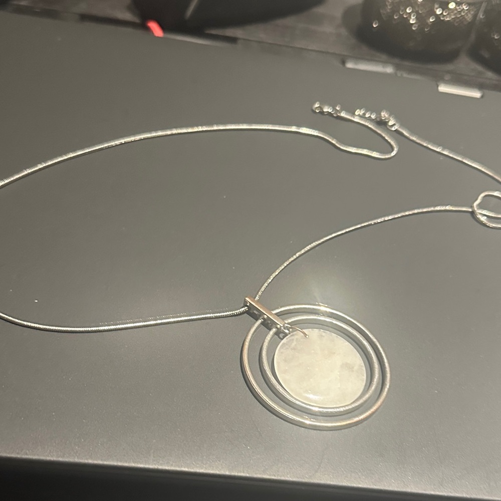 Elegant Silver Pendant Necklace